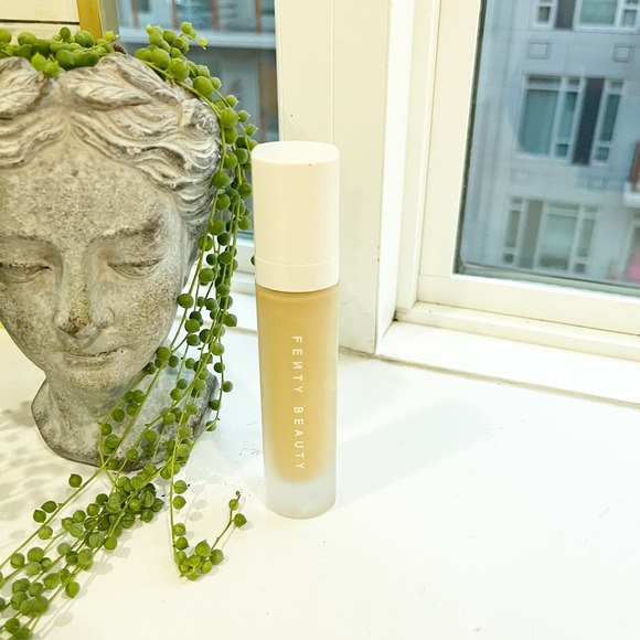 NEW Fenty Beauty Pro Filt'r Soft Matte Foundation in 265 Medium - Picture 1 of 4